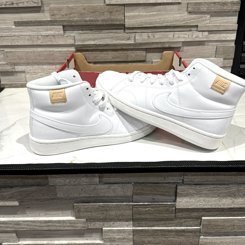 Women Nike Court Royal Mid